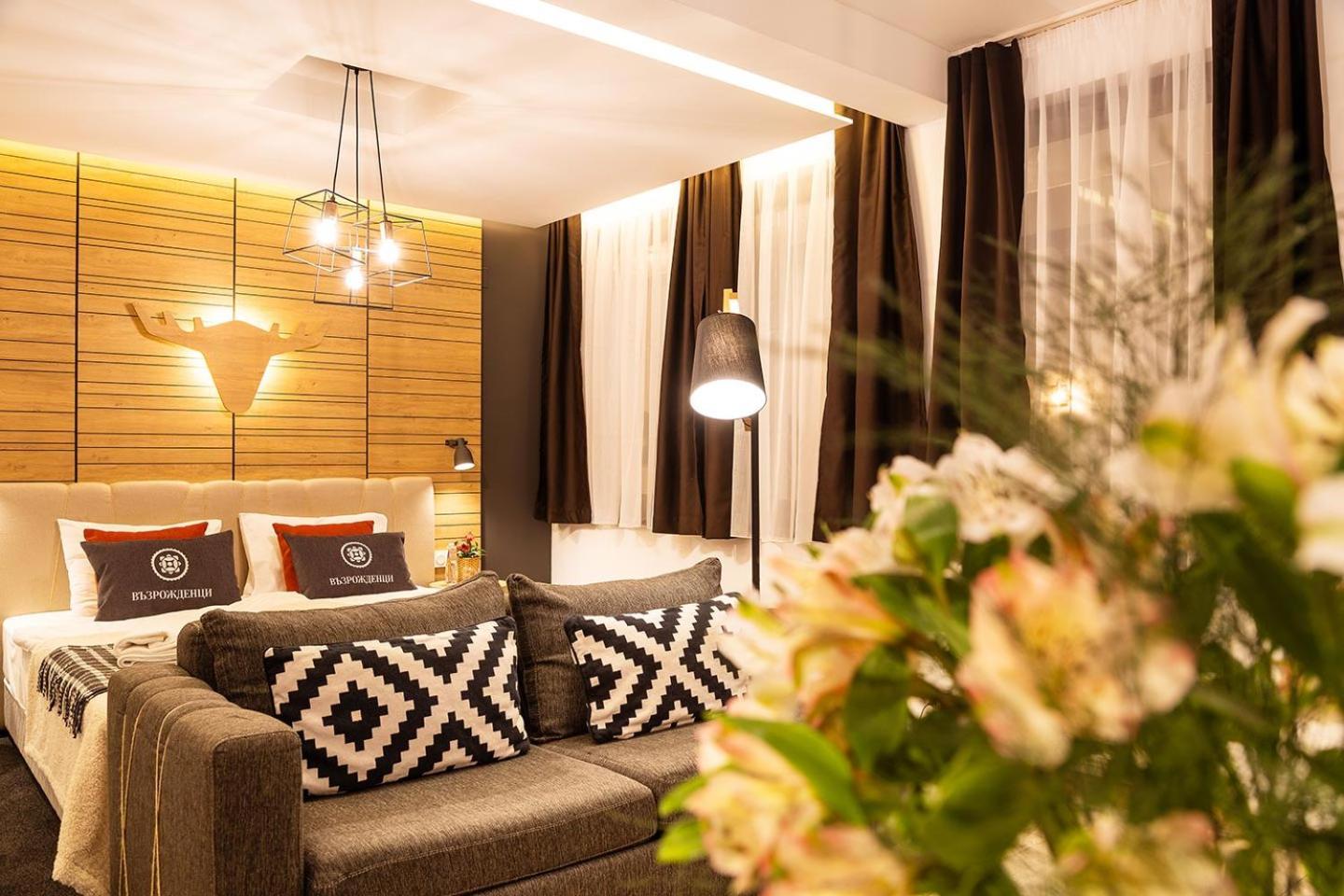 Complex Vazrozhdentsi Hotell Trjavna Exteriör bild