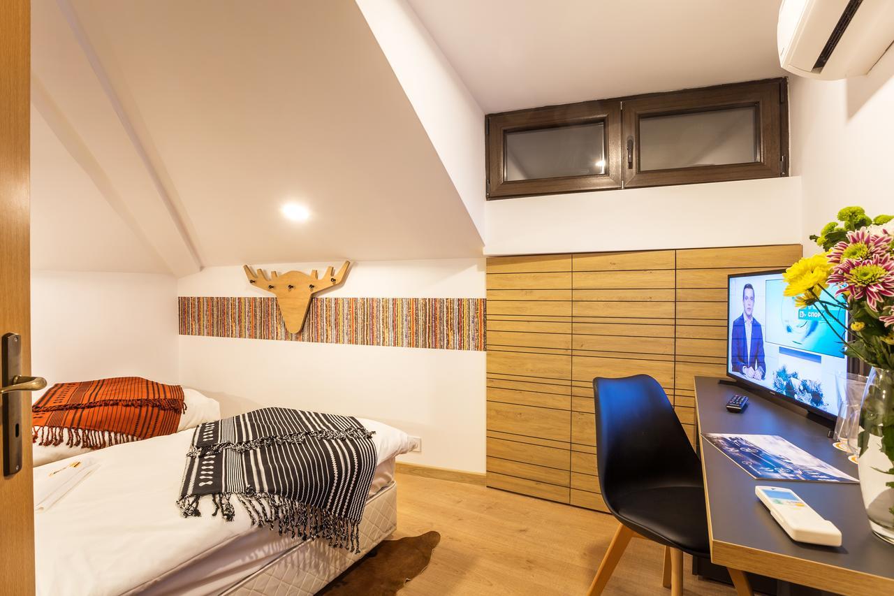 Complex Vazrozhdentsi Hotell Trjavna Exteriör bild