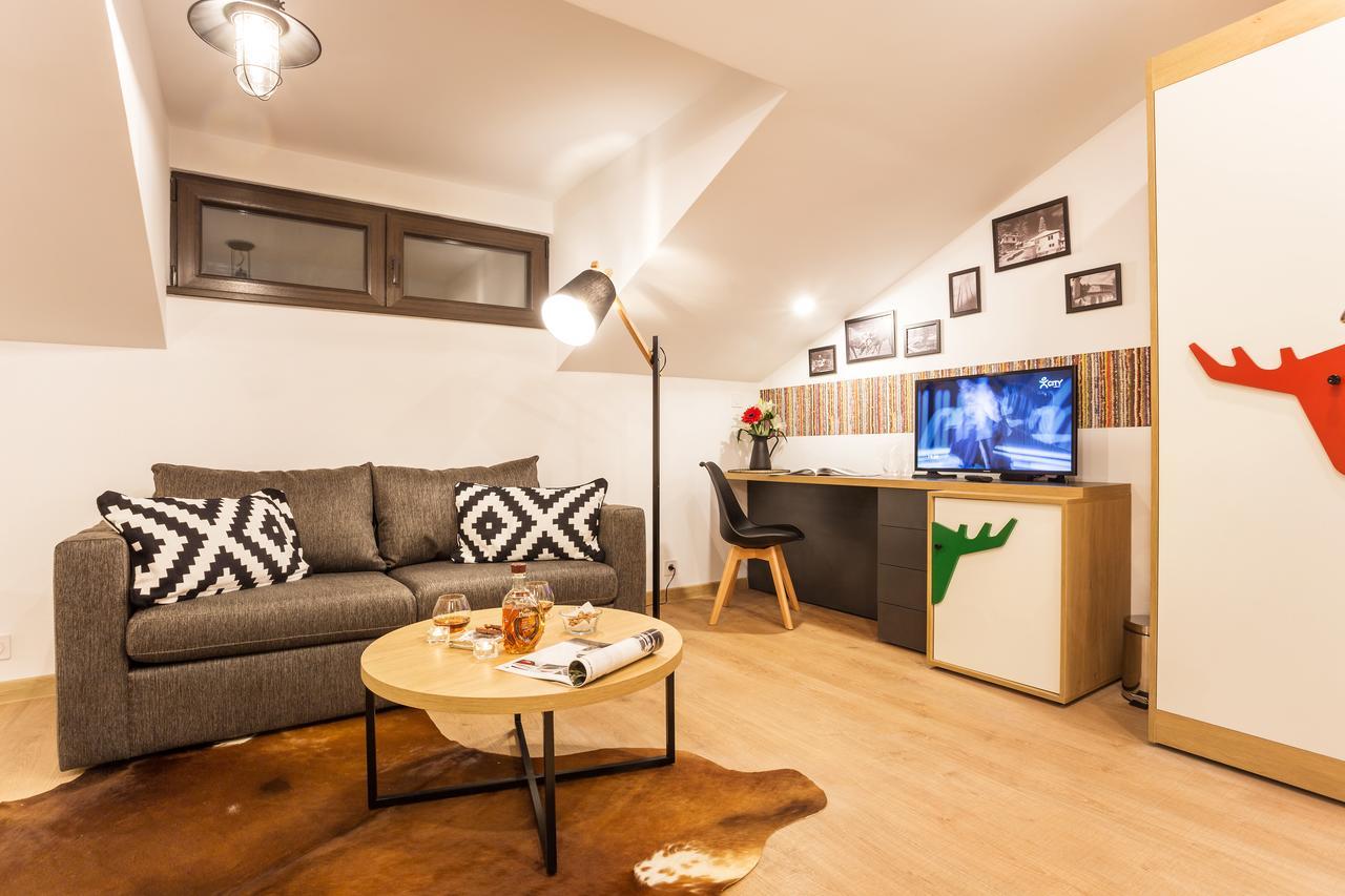 Complex Vazrozhdentsi Hotell Trjavna Exteriör bild